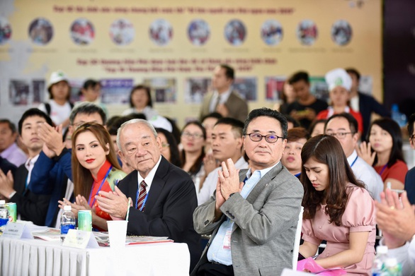Cùng đưa hương vị phở bay xa theo thời gian - Ảnh 3. Cùng đưa hương vị phở bay xa theo thời gian - Ảnh 3.