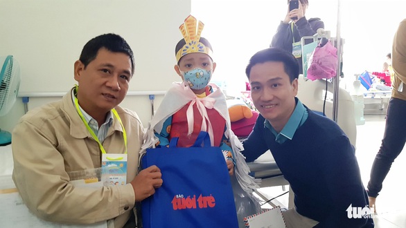 Ngày hội Hoa hướng dương ở Huế: Con ước có một bộ áo quần siêu nhân - Ảnh 1. Ngày hội Hoa hướng dương ở Huế: Con ước có một bộ áo quần siêu nhân - Ảnh 1.