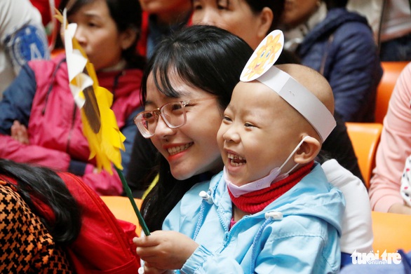 Ngày hội Hoa hướng dương ở Huế: Con ước có một bộ áo quần siêu nhân - Ảnh 2. Ngày hội Hoa hướng dương ở Huế: Con ước có một bộ áo quần siêu nhân - Ảnh 2.