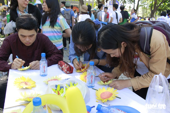 Mời bạn đọc hiến máu, hưởng ứng Ngày hội Hoa hướng dương 2019 - Ảnh 4. Mời bạn đọc hiến máu, hưởng ứng Ngày hội Hoa hướng dương 2019 - Ảnh 4.