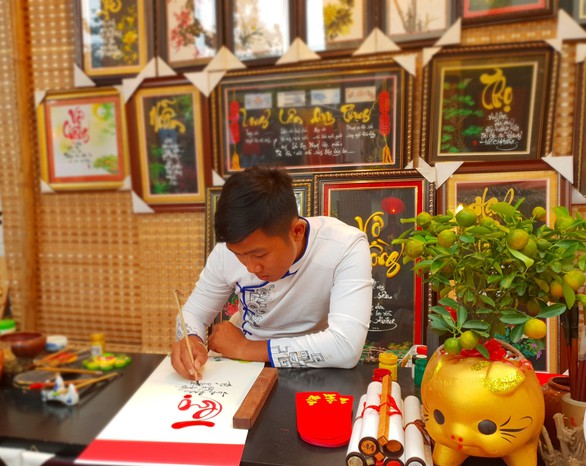 Quảng bá thuơng hiệu tại chợ phiên Tết - Ảnh 8. Quảng bá thuơng hiệu tại chợ phiên Tết - Ảnh 8.