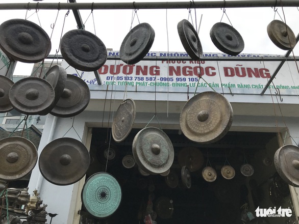 Ngôi làng chuyên làm đồ đồng chưng cúng nổi tiếng nhất Điện Bàn - Ảnh 1. Ngôi làng chuyên làm đồ đồng chưng cúng nổi tiếng nhất Điện Bàn - Ảnh 1.