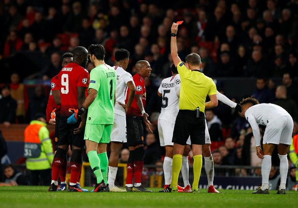 Bùng nổ trong hiệp hai, PSG đá bại M.U ngay tại Old Trafford - Ảnh 3. Bùng nổ trong hiệp hai, PSG đá bại M.U ngay tại Old Trafford - Ảnh 3.