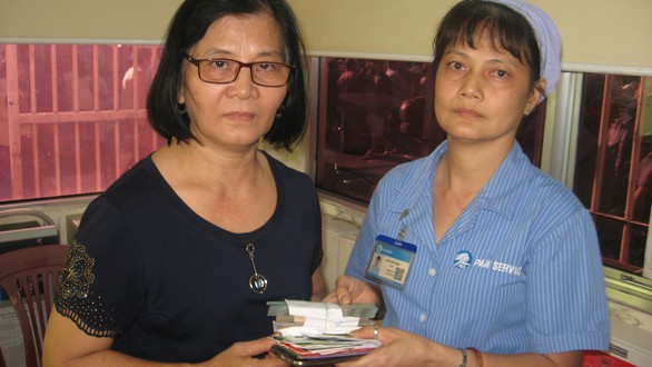 Để quên 102 triệu ở Chợ Rẫy, được nhân viên vệ sinh trả lại - Ảnh 1.