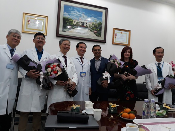 Lần đầu ở châu Á, Bệnh viện 115 mổ thành công u não bằng robot thần kinh - Ảnh 1. Lần đầu ở châu Á, Bệnh viện 115 mổ thành công u não bằng robot thần kinh - Ảnh 1.