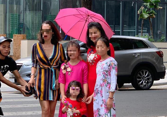 Bắt thanh niên giật túi xách lọt vào ống kính của du khách - Ảnh 2. Bắt thanh niên giật túi xách lọt vào ống kính của du khách - Ảnh 2.