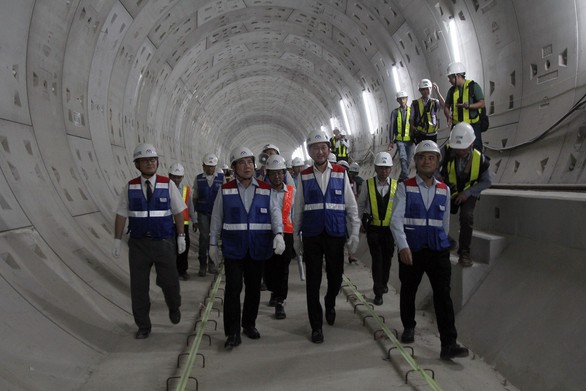 Chủ tịch UBND TP.HCM: Metro số 1 sẽ vận hành đúng tiến độ - Ảnh 1. Chủ tịch UBND TP.HCM: Metro số 1 sẽ vận hành đúng tiến độ - Ảnh 1.