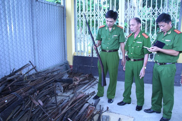 Nhầm tiếng gà gáy phát từ điện thoại, bắn chết một người đi săn khác - Ảnh 1. Nhầm tiếng gà gáy phát từ điện thoại, bắn chết một người đi săn khác - Ảnh 1.