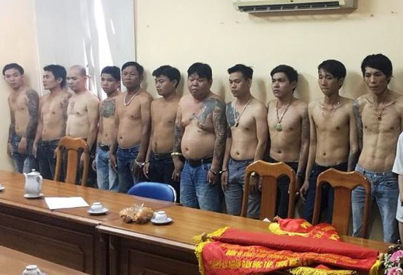 Bắt băng nhóm dàn cảnh trộm 1.000 điện thoại của khách mua dâm - Ảnh 1. Bắt băng nhóm dàn cảnh trộm 1.000 điện thoại của khách mua dâm - Ảnh 1.