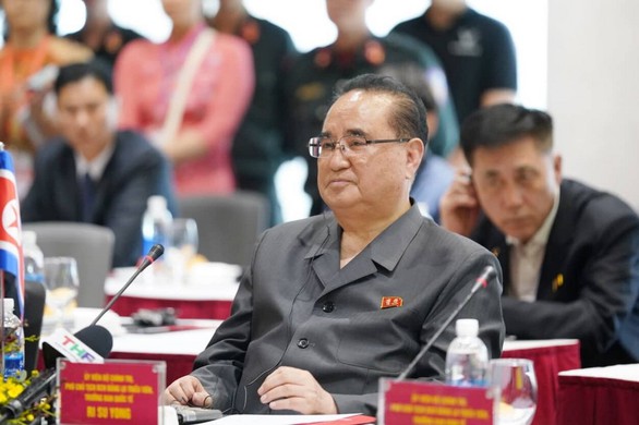 Phái đoàn Triều Tiên thăm tập đoàn Vingroup tại Hải Phòng - Ảnh 5. Phái đoàn Triều Tiên thăm tập đoàn Vingroup tại Hải Phòng - Ảnh 5.