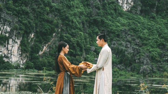 Phim Tết Trạng Quỳnh: Ngu hóa quan Trạng để gây cười? - Ảnh 6. Phim Tết Trạng Quỳnh: Ngu hóa quan Trạng để gây cười? - Ảnh 6.