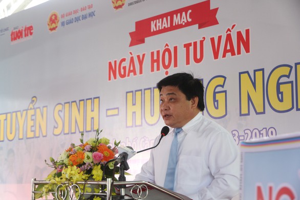 Hàng chục ngàn học sinh khai hội tư vấn tuyển sinh hướng nghiệp tại Cần Thơ - Ảnh 1. Hàng chục ngàn học sinh khai hội tư vấn tuyển sinh hướng nghiệp tại Cần Thơ - Ảnh 1.
