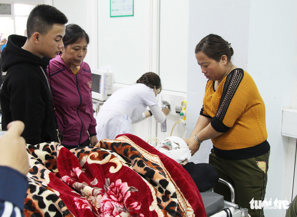 Nổ bình gas trên tàu cá, 6 ngư dân bị thương nặng - Ảnh 2. Nổ bình gas trên tàu cá, 6 ngư dân bị thương nặng - Ảnh 2.
