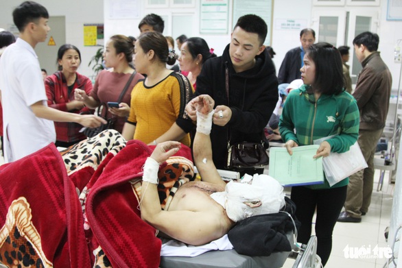 Hai bình gas nổ trên tàu, chúng tôi bị hất văng - Ảnh 4. Hai bình gas nổ trên tàu, chúng tôi bị hất văng - Ảnh 4.