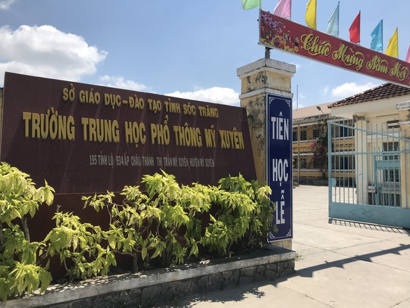 Cô bé không tay chân, giàu nghị lực vào đề văn lớp 12 - Ảnh 2. Cô bé không tay chân, giàu nghị lực vào đề văn lớp 12 - Ảnh 2.