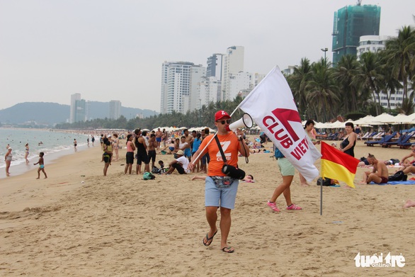 Du khách đuối nước, Nha Trang khoanh vùng thêm 6 bãi tắm an toàn - Ảnh 2. Du khách đuối nước, Nha Trang khoanh vùng thêm 6 bãi tắm an toàn - Ảnh 2.