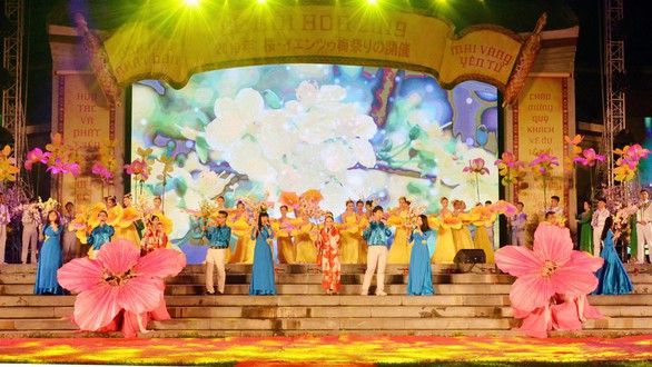 Khai mạc Lễ hội hoa Anh đào và Mai vàng Yên Tử - Ảnh 1. Khai mạc Lễ hội hoa Anh đào và Mai vàng Yên Tử - Ảnh 1.