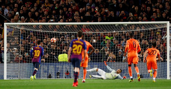 Messi rực sáng, Barcelona đè bẹp Lyon để vào tứ kết Champions League - Ảnh 1. Messi rực sáng, Barcelona đè bẹp Lyon để vào tứ kết Champions League - Ảnh 1.