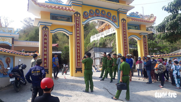 Người phụ nữ mưu trí bắt gọn tên cướp cầm dao - Ảnh 1. Người phụ nữ mưu trí bắt gọn tên cướp cầm dao - Ảnh 1.