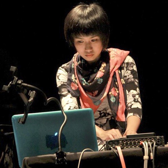Nghệ sĩ Lương Huệ Trinh trình diễn với chủ nhân 2 giải Grammy - Ảnh 1. Nghệ sĩ Lương Huệ Trinh trình diễn với chủ nhân 2 giải Grammy - Ảnh 1.