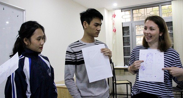 Dám nói để vượt nỗi sợ giao tiếp tiếng Anh - Ảnh 1. Dám nói để vượt nỗi sợ giao tiếp tiếng Anh - Ảnh 1.