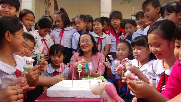 Giúp học sinh có những bữa tiệc trò chơi dân gian - Ảnh 1. Giúp học sinh có những bữa tiệc trò chơi dân gian - Ảnh 1.