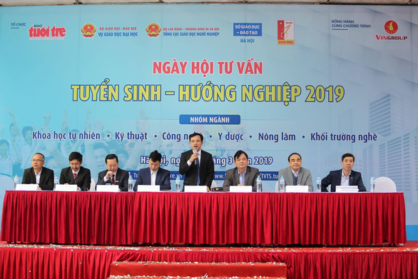 Hàng vạn học sinh dự Ngày hội tư vấn tuyển sinh quy mô nhất từ trước đến nay - Ảnh 8.