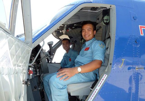 Phi công đầu tiên lái thủy phi cơ DHC-6 về Việt Nam - Ảnh 1. Phi công đầu tiên lái thủy phi cơ DHC-6 về Việt Nam - Ảnh 1.