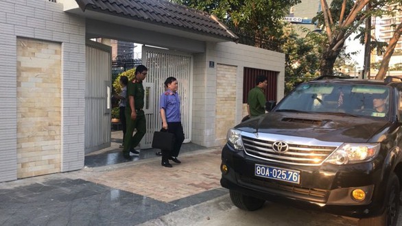 Khám nhà một loạt cựu quan chức Đà Nẵng liên quan vụ án Vũ nhôm - Ảnh 3. Khám nhà một loạt cựu quan chức Đà Nẵng liên quan vụ án Vũ nhôm - Ảnh 3.