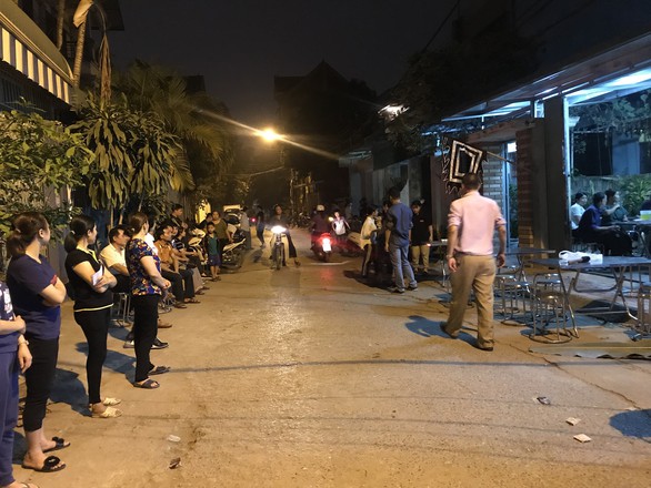 Nam sinh thoát chết đuối: Đang chơi bóng thì 8 bạn bị cuốn đi - Ảnh 1. Nam sinh thoát chết đuối: Đang chơi bóng thì 8 bạn bị cuốn đi - Ảnh 1.