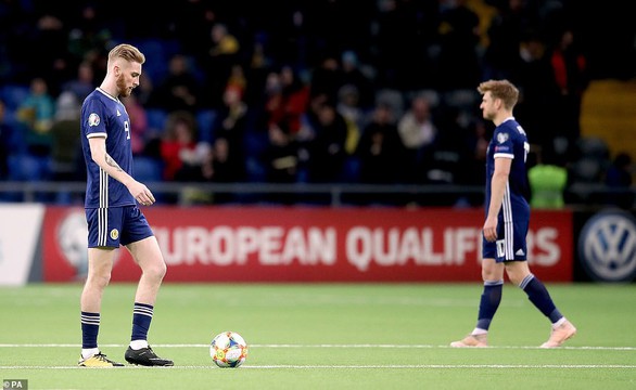Scotland thảm bại trước đối thủ kém họ 77 bậc trên bảng xếp hạng FIFA - Ảnh 2. Scotland thảm bại trước đối thủ kém họ 77 bậc trên bảng xếp hạng FIFA - Ảnh 2.