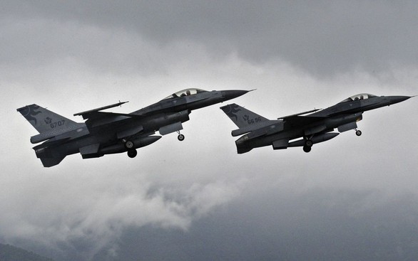 Vừa nghe Mỹ bán tiêm kích F-16 cho Đài Loan, Trung Quốc phản đối mạnh mẽ - Ảnh 1. Vừa nghe Mỹ bán tiêm kích F-16 cho Đài Loan, Trung Quốc phản đối mạnh mẽ - Ảnh 1.