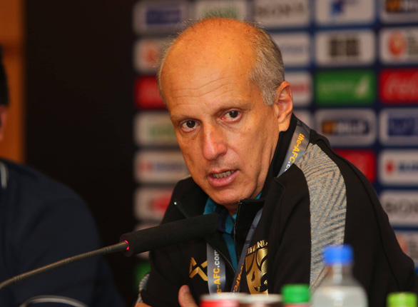 HLV Alexandre Gama: Tôi bất ngờ với kết quả thua 0-4 của U23 Thái Lan - Ảnh 1. HLV Alexandre Gama: Tôi bất ngờ với kết quả thua 0-4 của U23 Thái Lan - Ảnh 1.