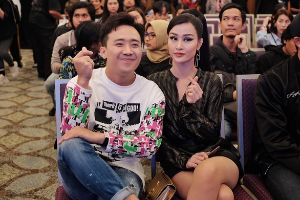 Nghệ sĩ vừa đoạt Grammy trình diễn chung sân khấu với Đông Nhi, Trấn Thành - Ảnh 5. Nghệ sĩ vừa đoạt Grammy trình diễn chung sân khấu với Đông Nhi, Trấn Thành - Ảnh 5.