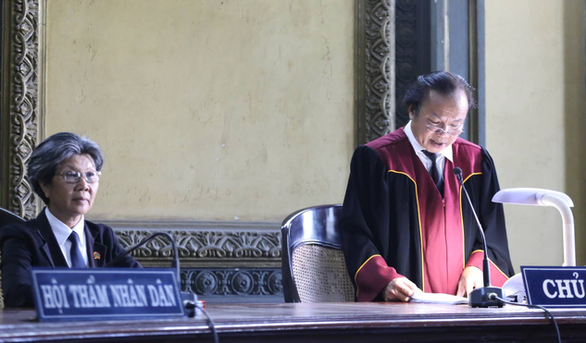 Tòa phán quyết vợ chồng ông Đặng Lê Nguyên Vũ ly hôn - Ảnh 2. Tòa phán quyết vợ chồng ông Đặng Lê Nguyên Vũ ly hôn - Ảnh 2.