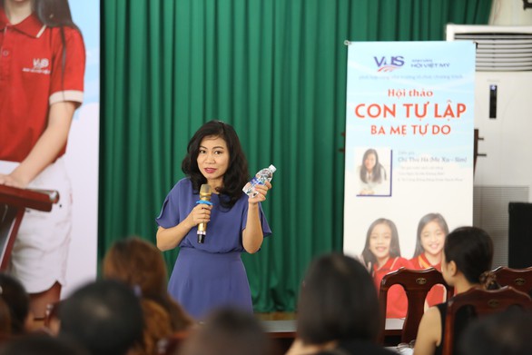 VUS cùng diễn giả Thu Hà (Mẹ Xu Sim) dạy con tự lập - Ảnh 2. VUS cùng diễn giả Thu Hà (Mẹ Xu Sim) dạy con tự lập - Ảnh 2.