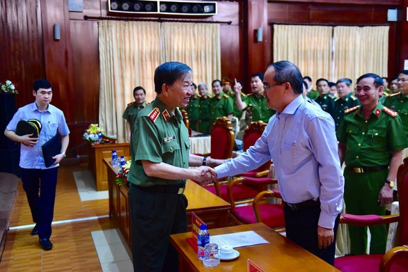 Bộ trưởng Bộ Công an khen thưởng thành tích phá án ma túy tại TP.HCM - Ảnh 2. Bộ trưởng Bộ Công an khen thưởng thành tích phá án ma túy tại TP.HCM - Ảnh 2.