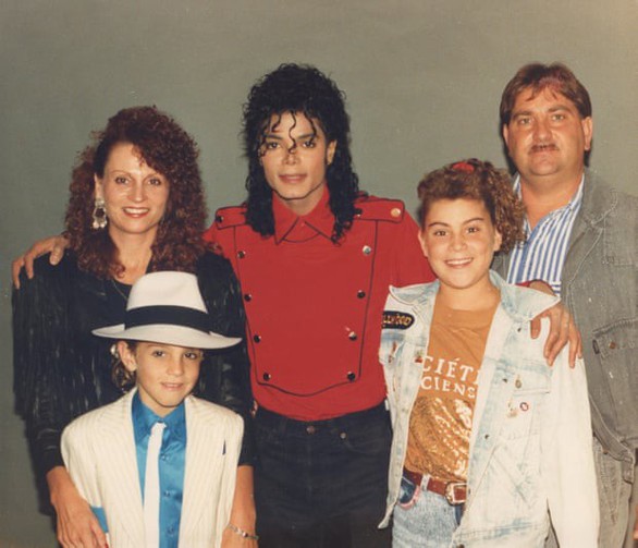 Từ bộ phim gây sốc, thực hư chuyện Michael Jackson ấu dâm - Ảnh 1. Từ bộ phim gây sốc, thực hư chuyện Michael Jackson ấu dâm - Ảnh 1.