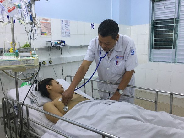 Cứu sống bệnh nhi nguy kịch nhờ máy tim phổi nhân tạo - Ảnh 1. Cứu sống bệnh nhi nguy kịch nhờ máy tim phổi nhân tạo - Ảnh 1.