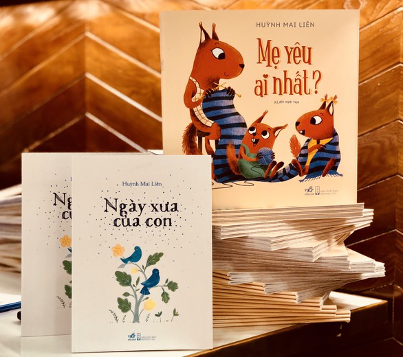 Mẹ yêu ai nhất? - truyện tranh hiếm hoi của mẹ Việt ra mắt dịp 8-3 - Ảnh 1. Mẹ yêu ai nhất? - truyện tranh hiếm hoi của mẹ Việt ra mắt dịp 8-3 - Ảnh 1.