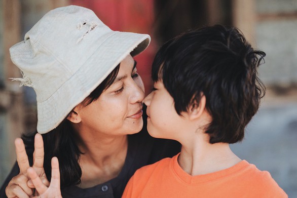Hạnh phúc của mẹ: chiếu đúng ngày phụ nữ - Ảnh 1. Hạnh phúc của mẹ: chiếu đúng ngày phụ nữ - Ảnh 1.