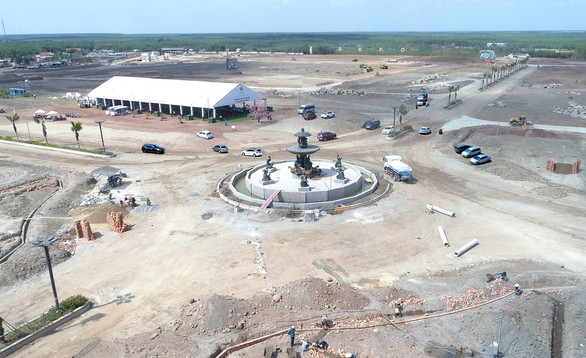 Sức hút cho dự án khu đô thị tại thị trường Bình Phước - Ảnh 2. Thực tế cơ sở hạ tầng khu đô thị phức hợp – cảnh quan Cát Tường Phú Hưng đang gấp rút triển khai