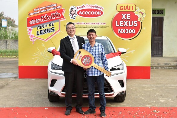 Hai người Nghệ An trúng 2 xe Lexus - Ảnh 2. Hai người Nghệ An trúng 2 xe Lexus - Ảnh 2.