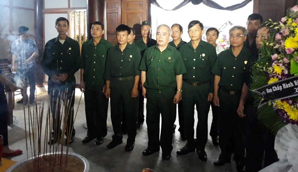 Lập bàn thờ tướng Đồng Sỹ Nguyên ở chiến trường xưa - Ảnh 1. Lập bàn thờ tướng Đồng Sỹ Nguyên ở chiến trường xưa - Ảnh 1.