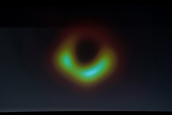 Đây, ảnh của một hố đen vũ trụ - Ảnh 2.