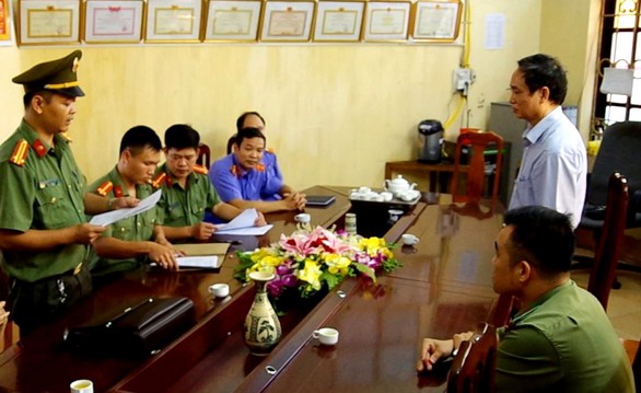 Công an đề nghị ‘xử’ 210 phụ huynh có con được nâng điểm ở Hà Giang - Ảnh 1. Công an đề nghị ‘xử’ 210 phụ huynh có con được nâng điểm ở Hà Giang - Ảnh 1.