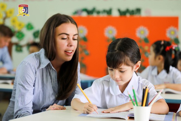 HUTECH Education giới thiệu Trường liên cấp song ngữ Quốc tế Hoàng Gia - Ảnh 2. HUTECH Education giới thiệu Trường liên cấp song ngữ Quốc tế Hoàng Gia - Ảnh 2.