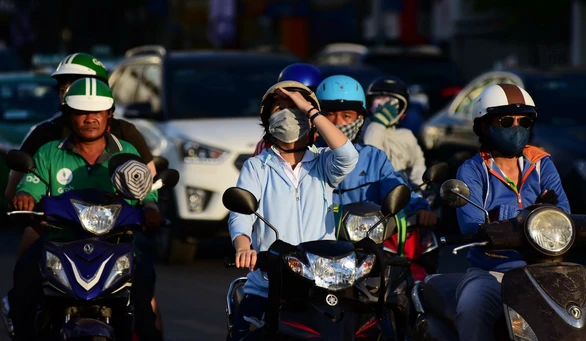 Nam Bộ sắp đón mưa diện rộng, chấm dứt nắng nóng - Ảnh 1. Nam Bộ sắp đón mưa diện rộng, chấm dứt nắng nóng - Ảnh 1.