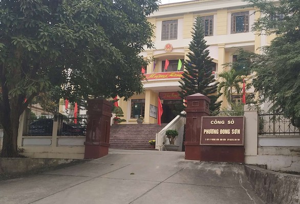 Khởi tố bí thư phường làm giấy tờ giả nhận tiền đền bù giải phóng mặt bằng - Ảnh 1. Khởi tố bí thư phường làm giấy tờ giả nhận tiền đền bù giải phóng mặt bằng - Ảnh 1.