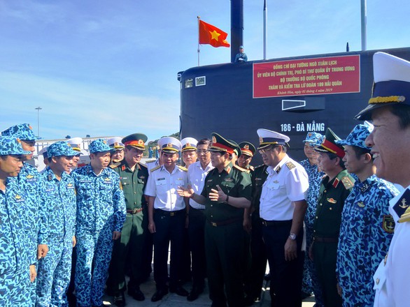 Bộ trưởng Ngô Xuân Lịch: Ổn định cuộc sống cho cả gia đình quân nhân - Ảnh 1. Bộ trưởng Ngô Xuân Lịch: Ổn định cuộc sống cho cả gia đình quân nhân - Ảnh 1.